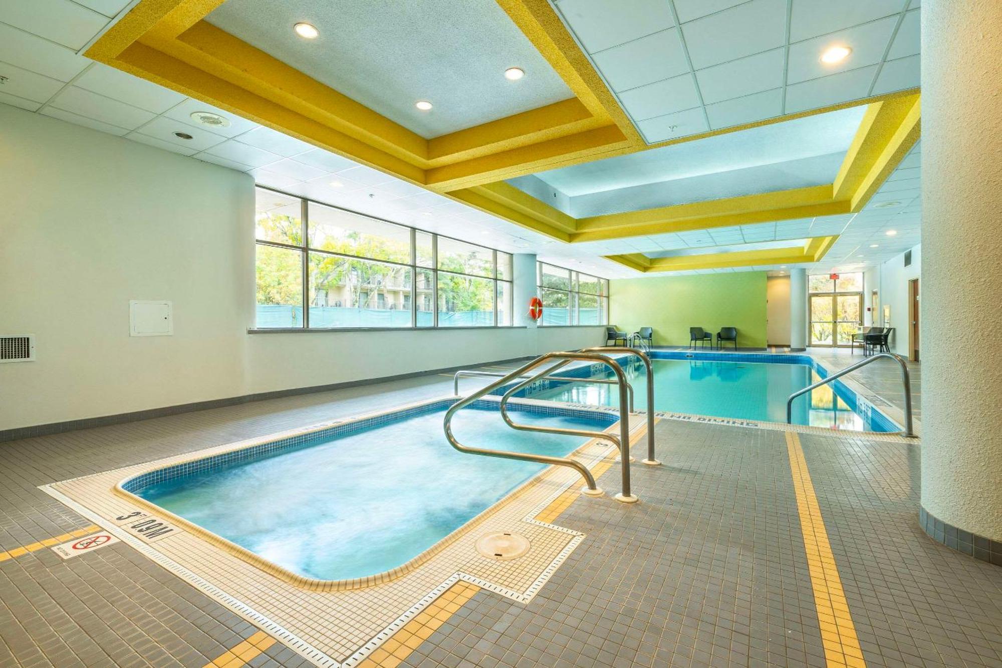 Allure Hotel & Conference Centre, Ascend Hotel Collection Барри Экстерьер фото